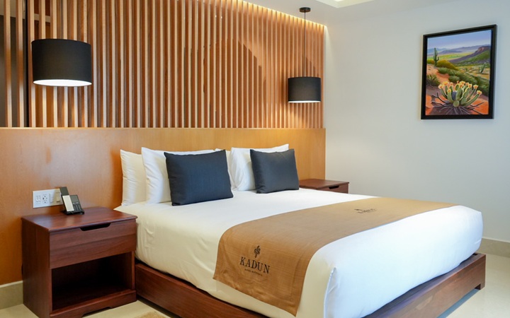 Suites de diseño de lujo y studios boutique en Kadun Hotel Boutique en el centro de Cabo San Lucas cerca de la Marina